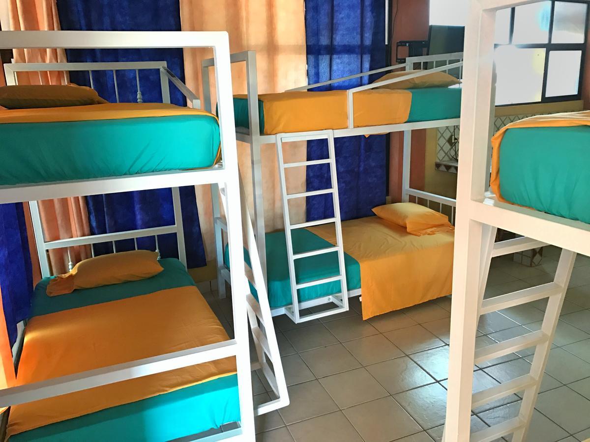 Sandy Toes Hostel Samara Bagian luar foto